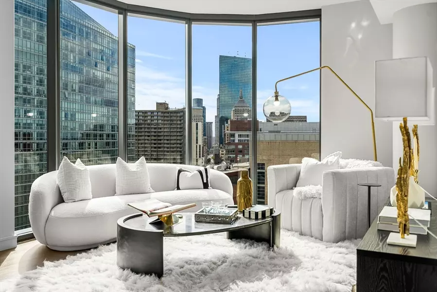 55 Lagrange St #1802, Boston, MA 02116