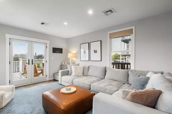 Boston, MA 02129,270 Bunker Hill St #4