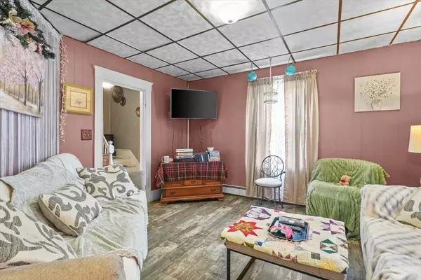 Haverhill, MA 01835,5 Pond St