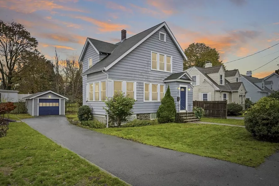 34 Lafayette St, Marblehead, MA 01945