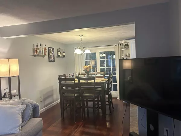 Watertown, MA 02472,3 Russell St #0