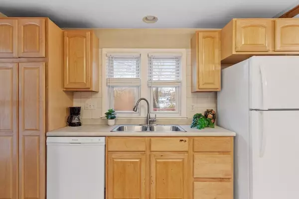 Worcester, MA 01606,14 Maryann Drive