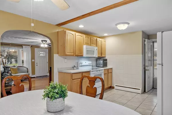 Worcester, MA 01606,14 Mary Ann Drive