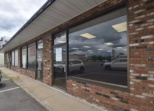 West Springfield, MA 01089,358 Memorial Ave