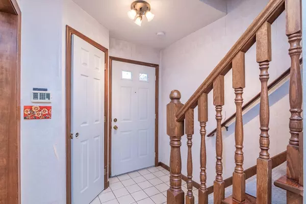 Agawam, MA 01001,6 Castle Hill Road #E