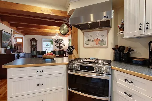 Pepperell, MA 01463,31 Heald St