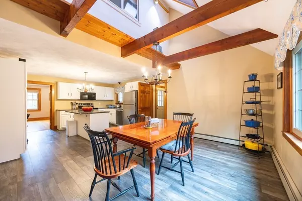 807 Paine Rd, North Attleboro, MA 02760