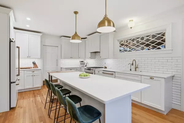 Holyoke, MA 01040,27 Lexington Ave