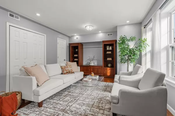 Lawrence, MA 01841,32 Alma St #32