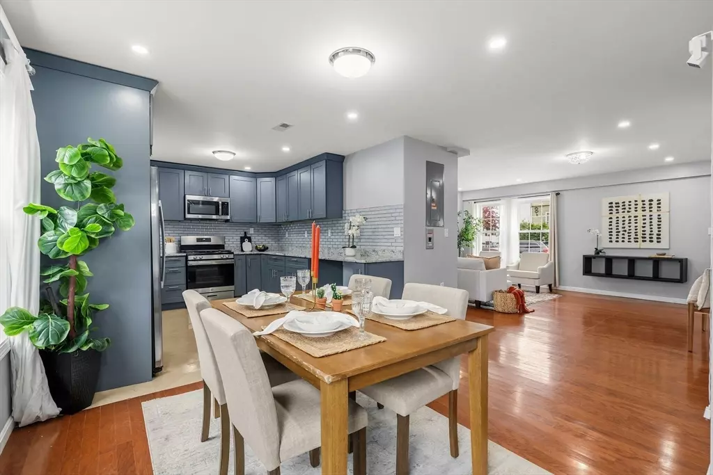 Lawrence, MA 01841,32 Alma St #32