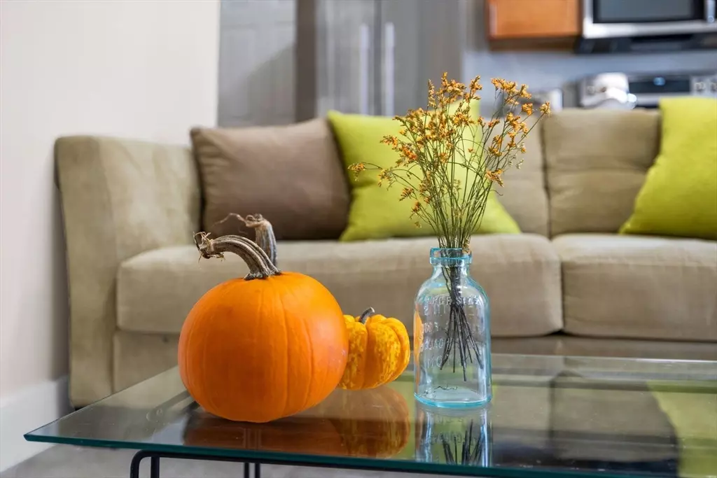 Framingham, MA 01702,33 Clinton St