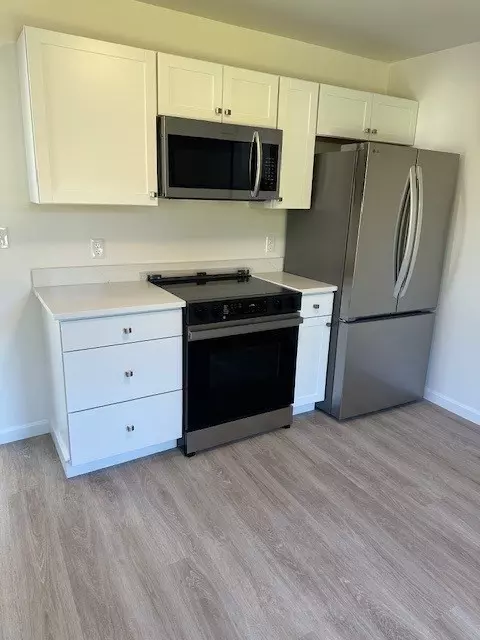 Milford, MA 01757,15 Chestnut St #2