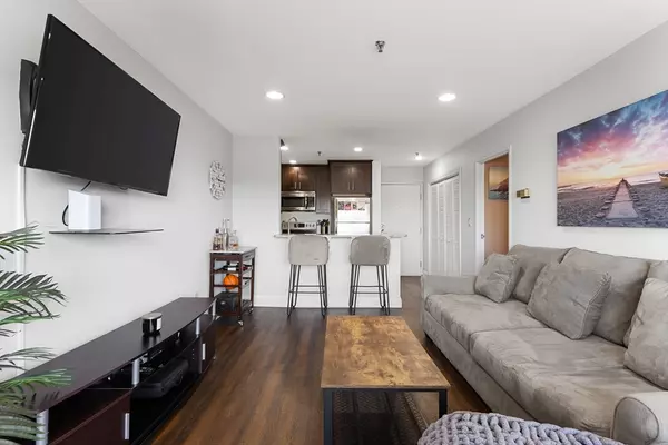 Quincy, MA 02171,133 Commander Shea Blvd #407