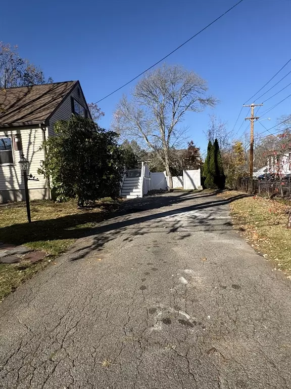 Taunton, MA 02780,63 Kilmer Ave