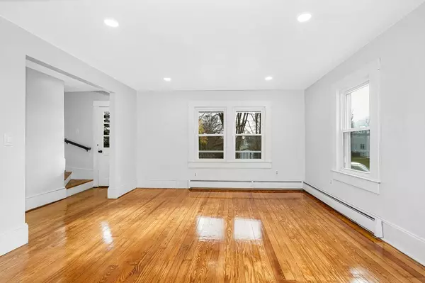 Westford, MA 01886,6 Coolidge St