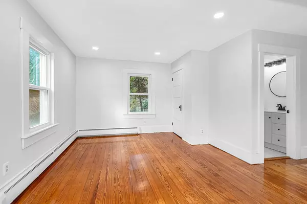 Westford, MA 01886,6 Coolidge St