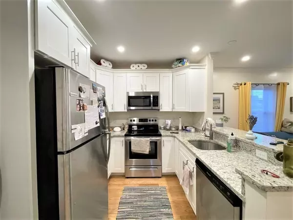 Cambridge, MA 02140,31 Cedar Street #1