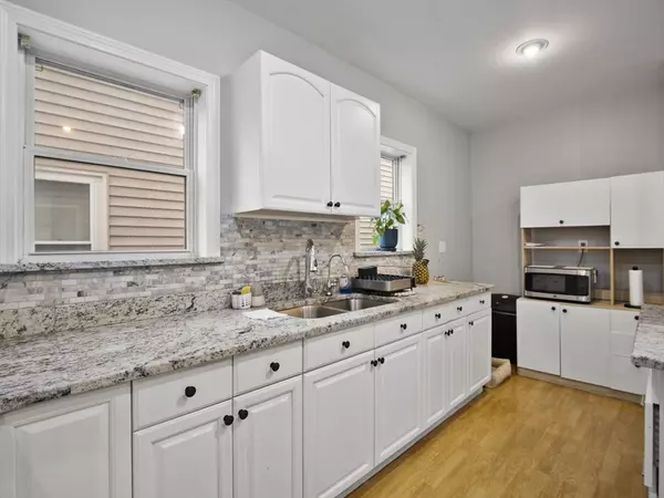 Lynn, MA 01905,39 Centre St