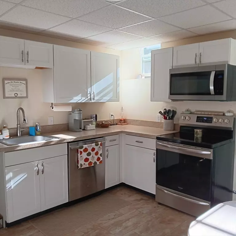 Middleboro, MA 02346,104 S Main St #4