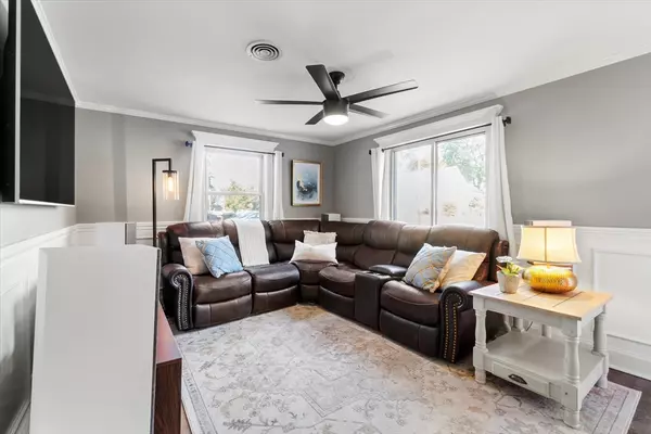 Tewksbury, MA 01876,12 Hillcrest Rd