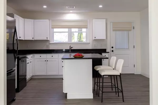 Dracut, MA 01826,109 Navy Yard Rd