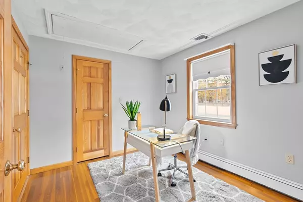 Wilmington, MA 01887,12 Lockwood Rd