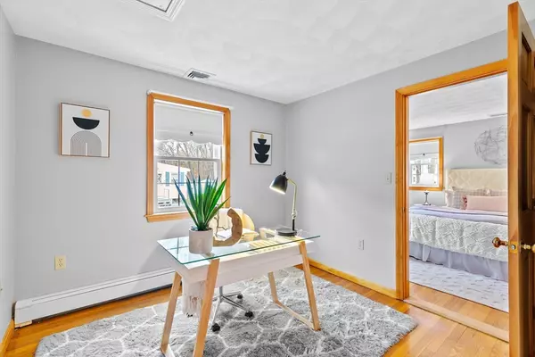 Wilmington, MA 01887,12 Lockwood Rd