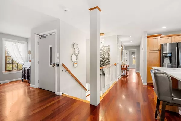 Melrose, MA 02176,28 Baldwin Avenue