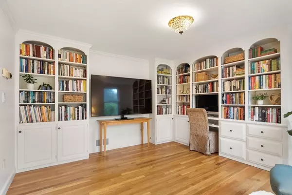 Andover, MA 01810,50 Hidden Rd