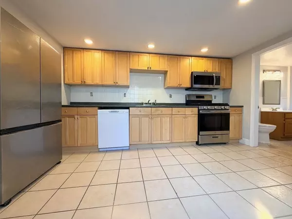 Medford, MA 02155,44 Franklin St #44