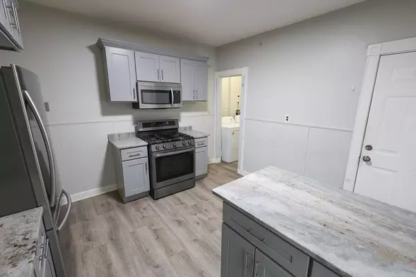 Boston, MA 02124,82 Fuller Street #1