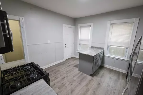 Boston, MA 02124,82 Fuller Street #1