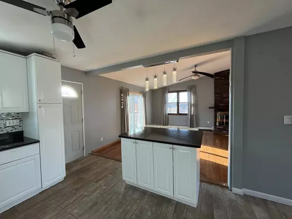 Gloucester, MA 01930,4 Reseroir Road #A