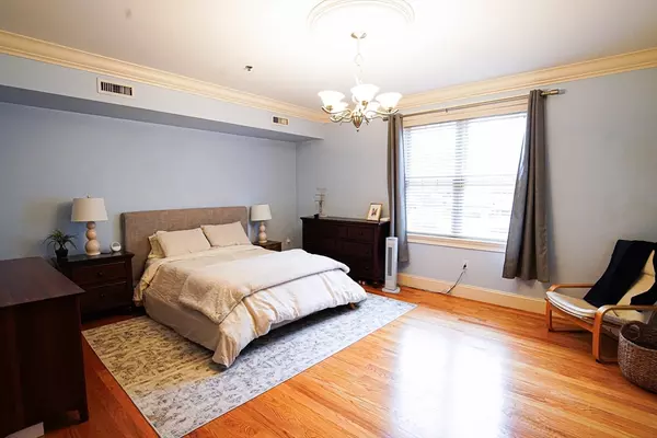 Boston, MA 02120,95 Dix Street #2