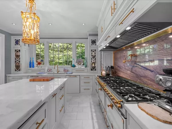 Brookline, MA 02467,142 Crafts Road