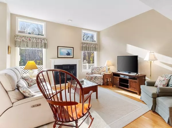 Ipswich, MA 01938,6 Mayfair Ct #6