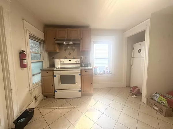 Brookline, MA 02445,95 Boylston #3