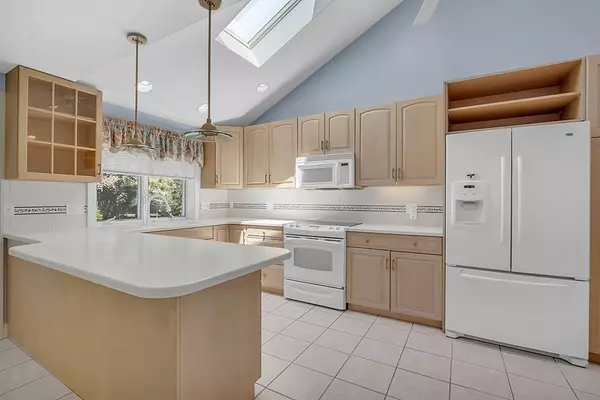 Westwood, MA 02090,197 Hartford Street