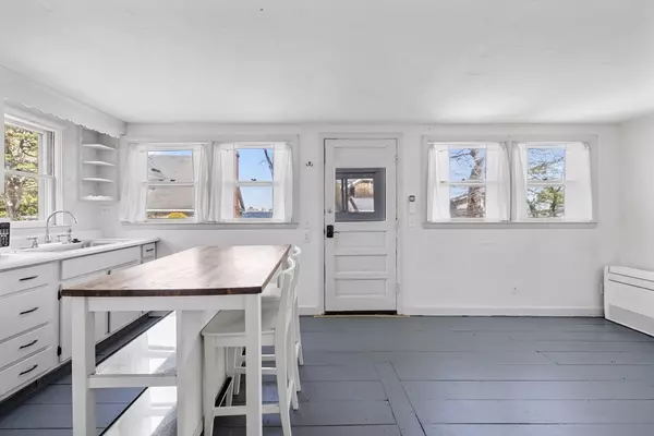 Marblehead, MA 01945,9 Nonantum Road