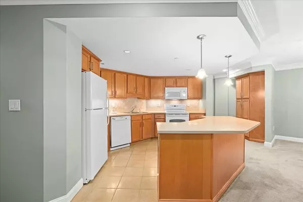 Northborough, MA 01532,490 Main St #301