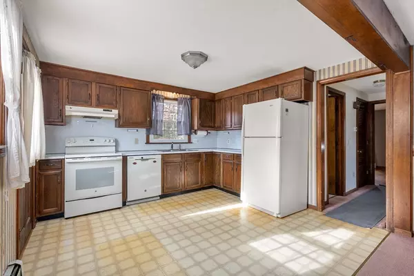 Westfield, MA 01085,125 Barbara Street