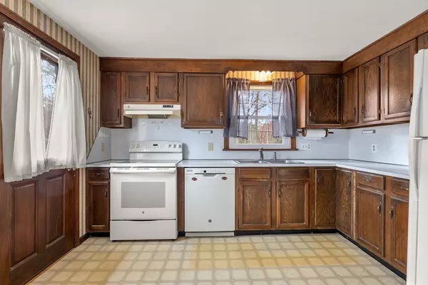 Westfield, MA 01085,125 Barbara Street