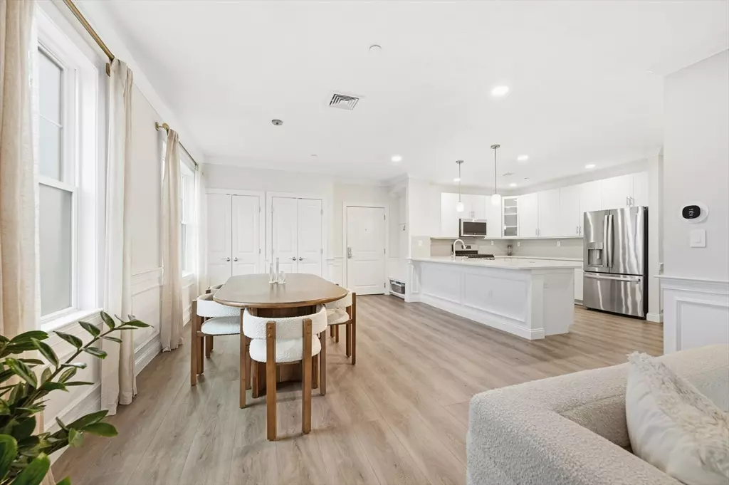 Medford, MA 02155,320 Middlesex Ave #A207