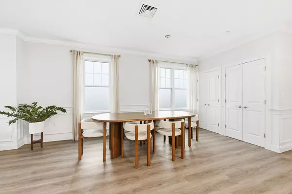 Medford, MA 02155,320 Middlesex Ave #A207