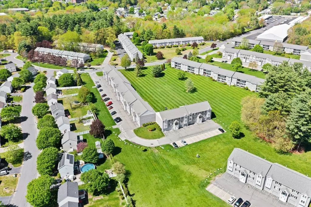 Dracut, MA 01826,94 Tennis Plaza Rd #10