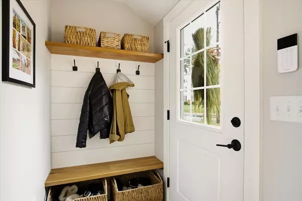 Newburyport, MA 01950,61 Spofford St