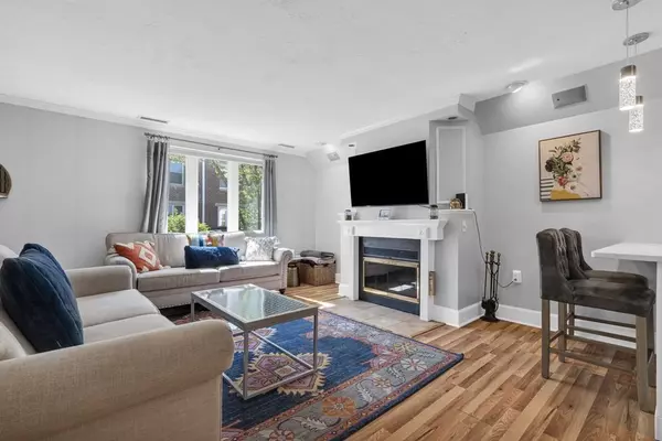 Quincy, MA 02171,166 Quincy Shore Dr #108