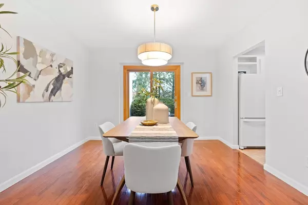 Reading, MA 01867,1 Charles St #N