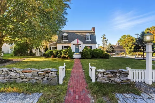 2 Orchard Pl #1, Douglas, MA 01561