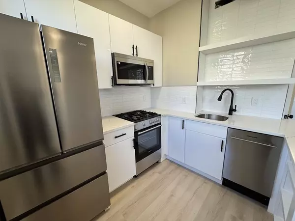 Boston, MA 02115,41 Edgerly Rd #22